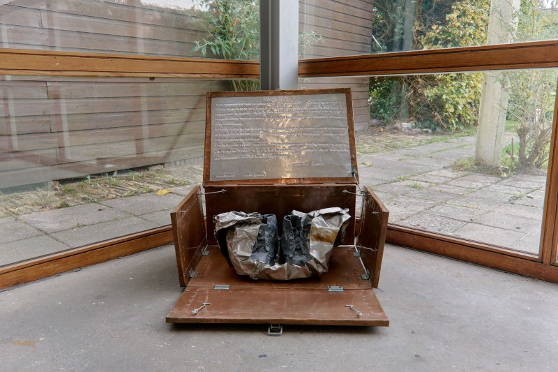 Louwrien Wijers, <em>Eternal love</em>, 1975, “It hûs is net ien” Kunsthuis SYB, 2024. Photo: Sjoerd Knol. 